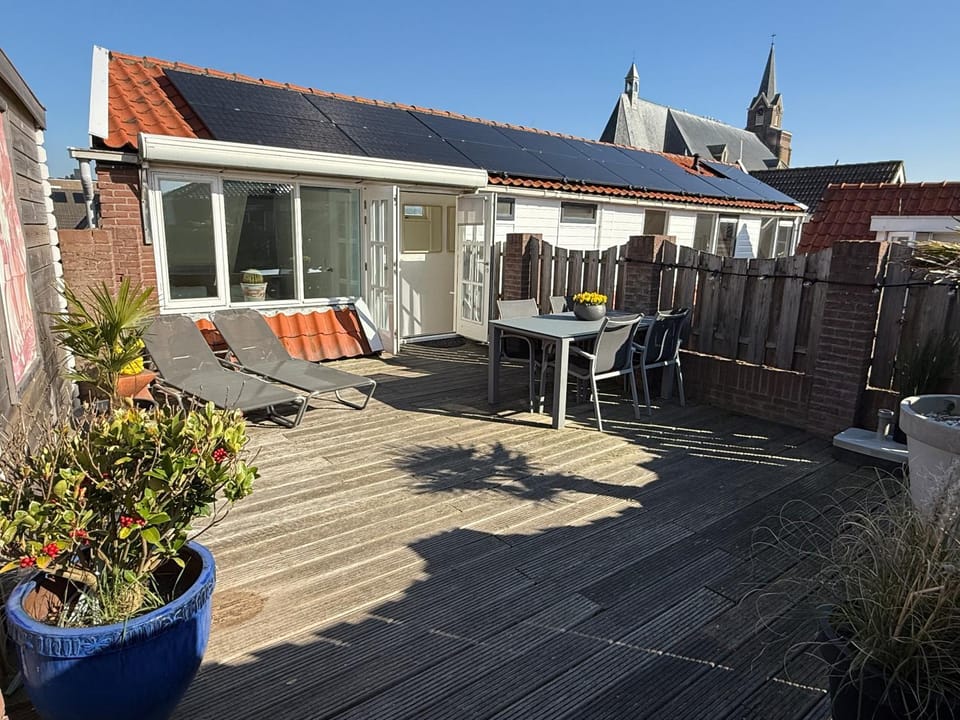 Property building, Balcony/Terrace, Balcony/Terrace