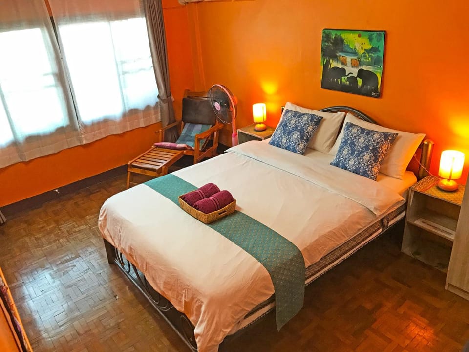 Bed, Photo of the whole room, Bedroom