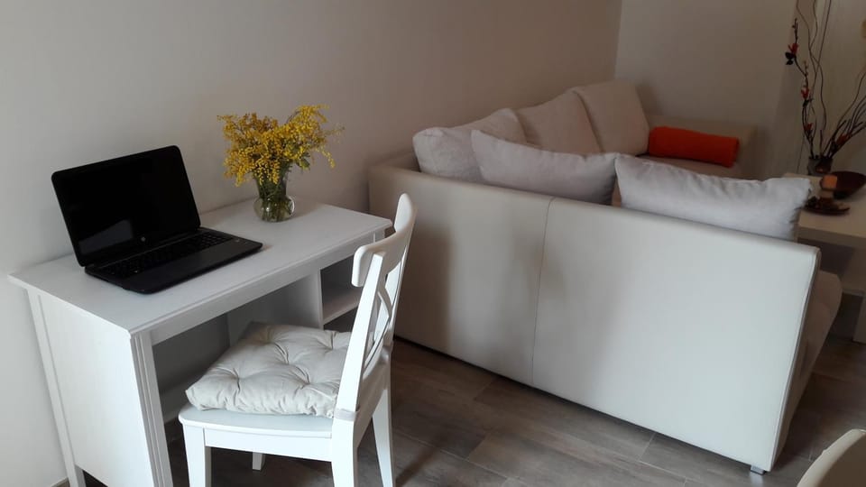 Apartment Nena- apartman sa posebnim ulazom u prizemlju, terasom i zelenom okućnicom Apartment in Istria County