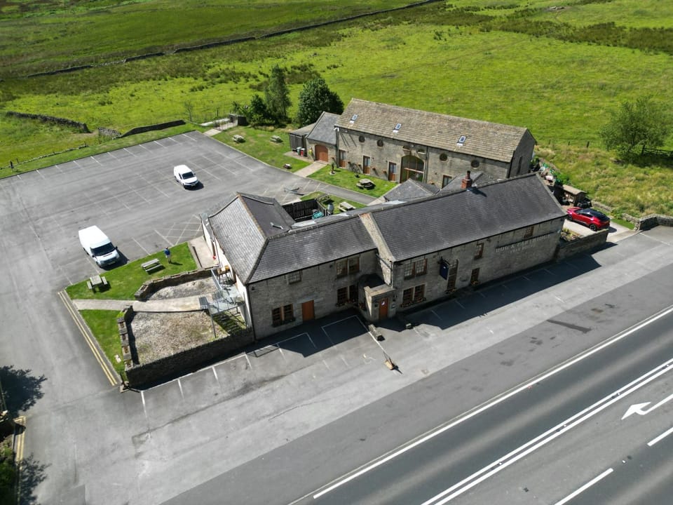 Property building, Day, Bird's eye view, View (from property/room), Location, Parking