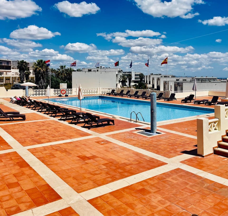 Albufeira Jardim 2 Studio Apartment in Guia