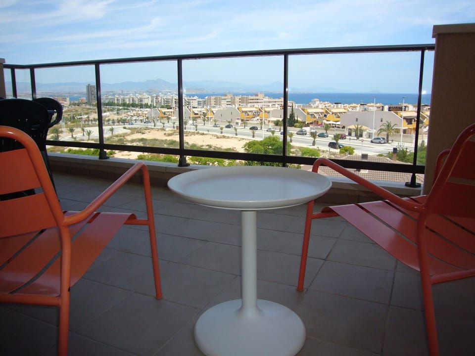 Balcony/Terrace, City view, Garden view, Landmark view, Mountain view, Pool view, Sea view, Street view