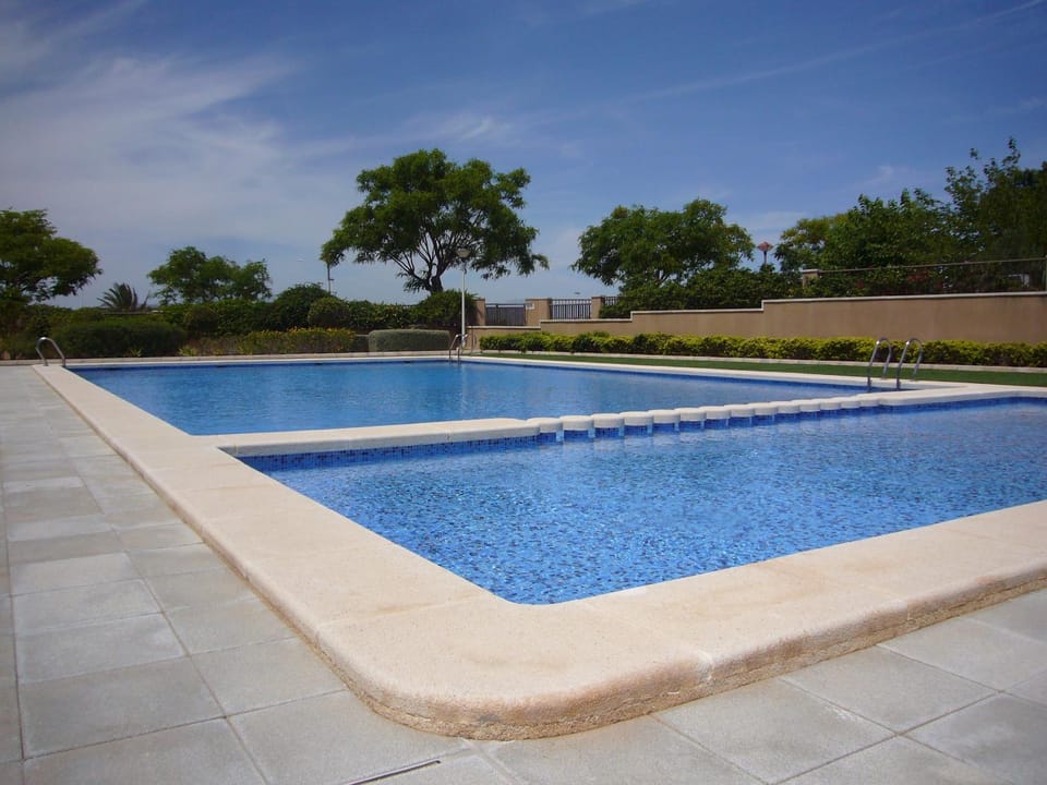 Swimming pool, Swimming pool