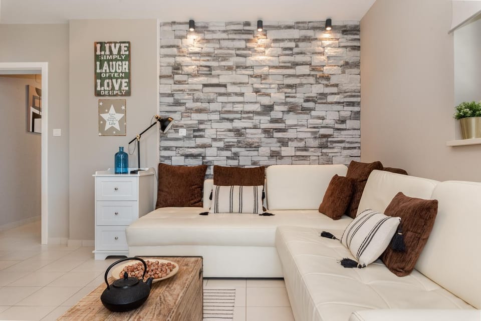Apartment Cami -Stylish apartment with a beautiful seaview Apartment in Istria County