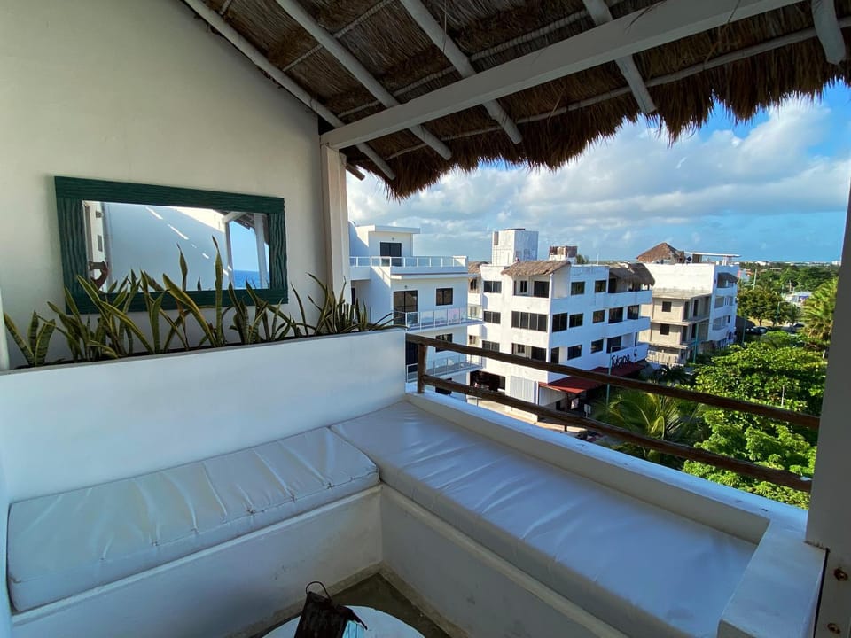 Balcony/Terrace, City view