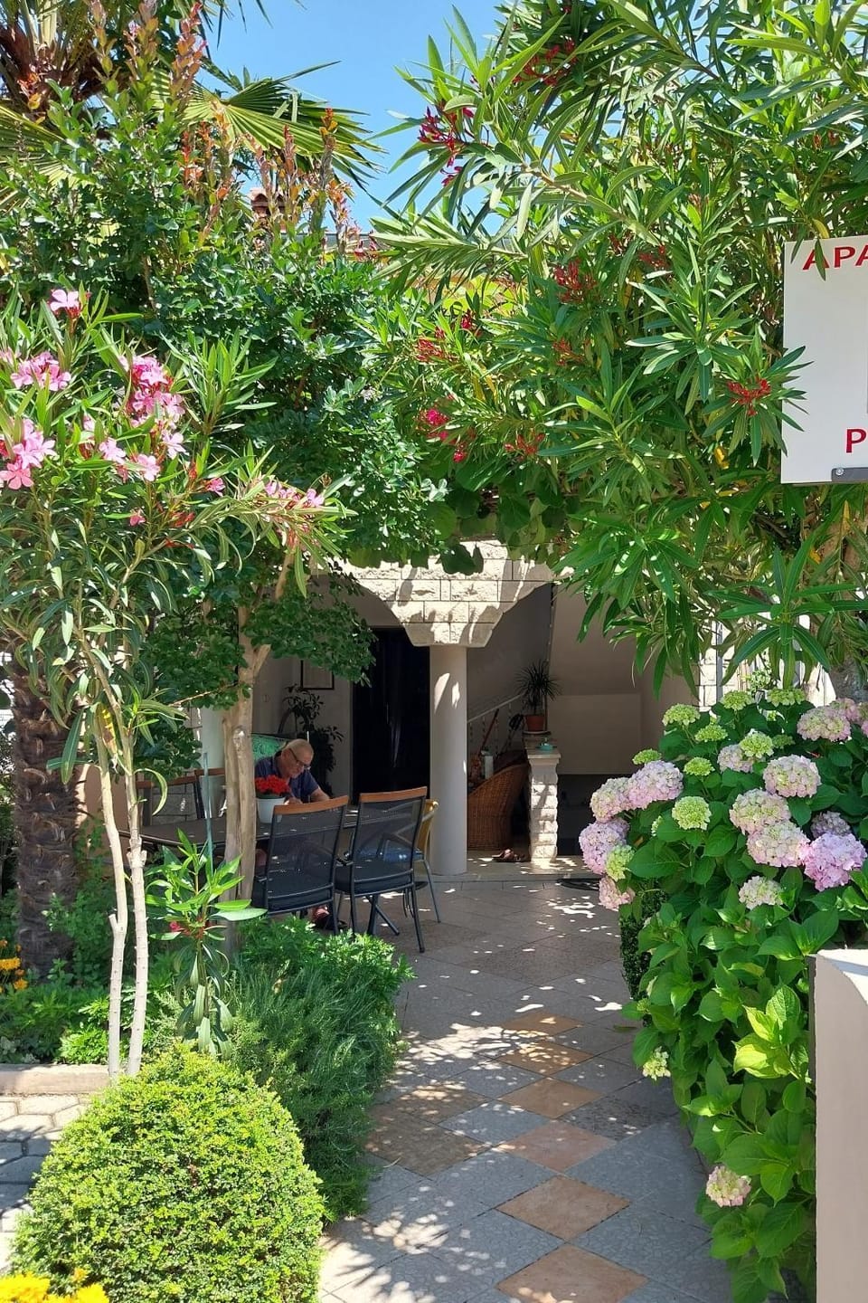 Location, children, Family