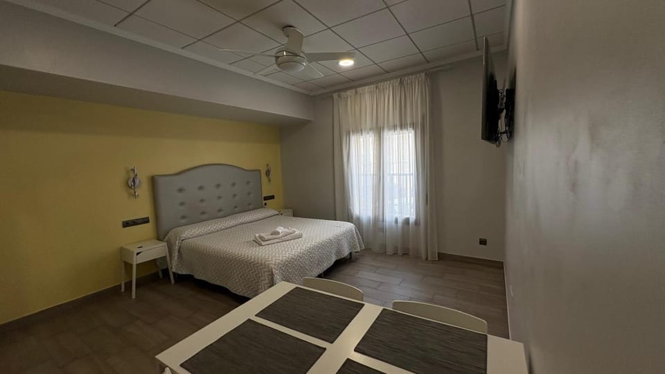 Bed, Photo of the whole room