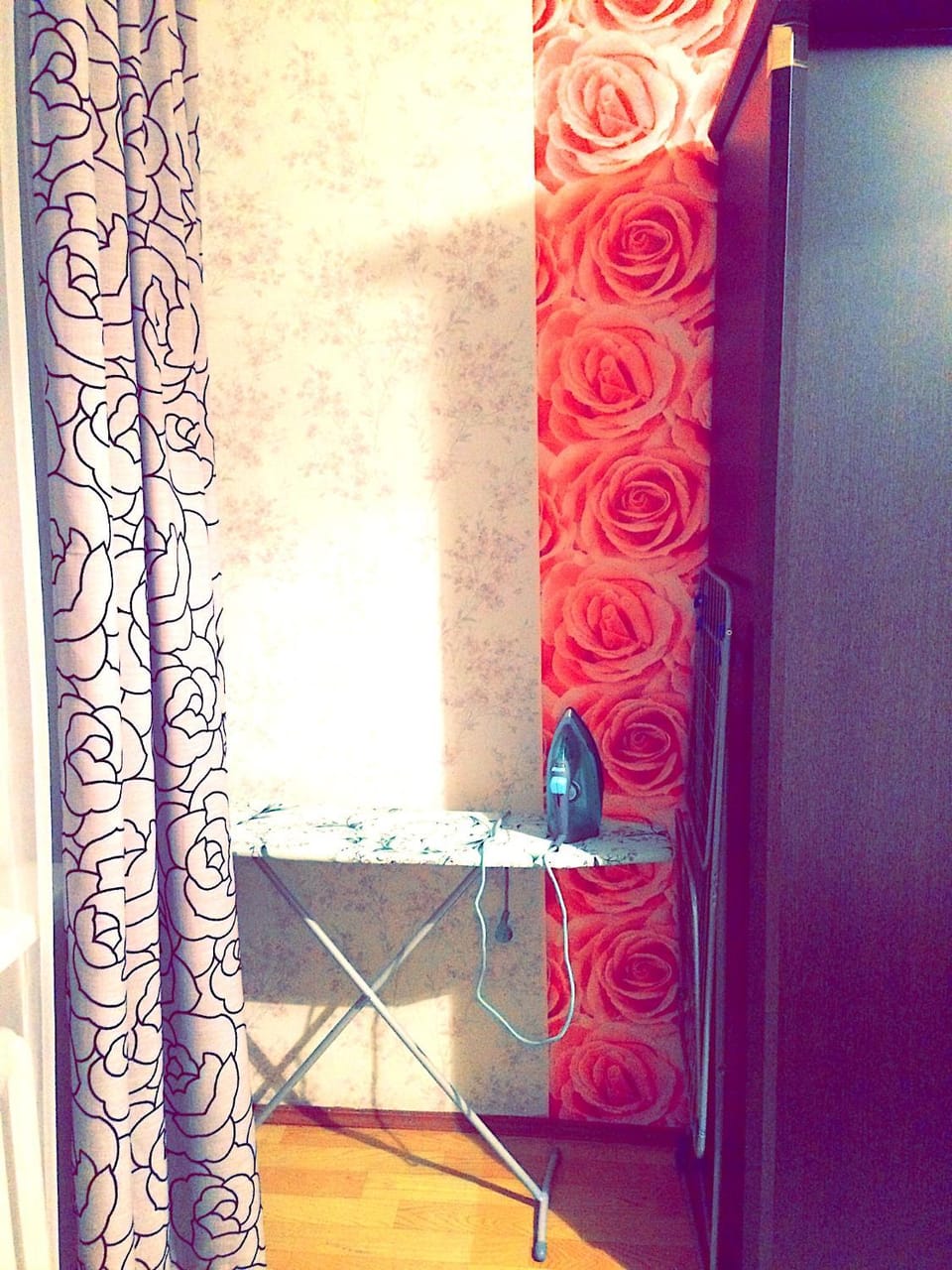 Bed, Photo of the whole room, Decorative detail