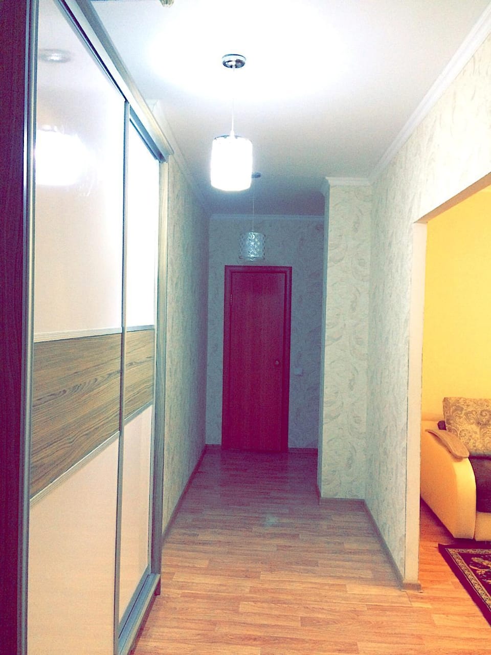 Photo of the whole room, Decorative detail, Text overlay