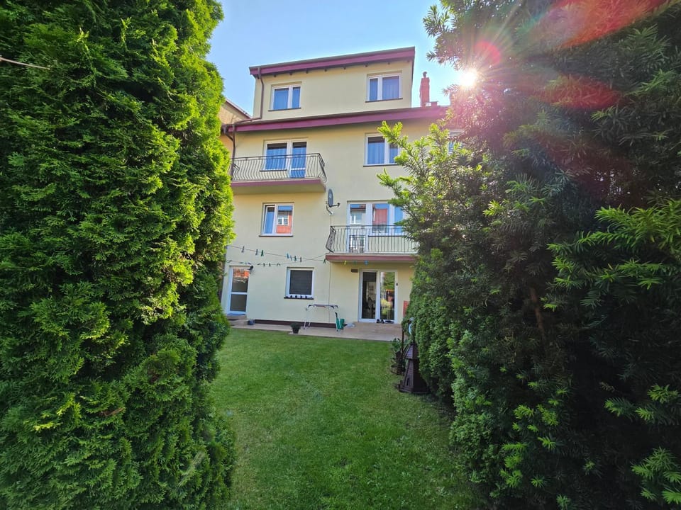 Property building, Facade/entrance, Garden