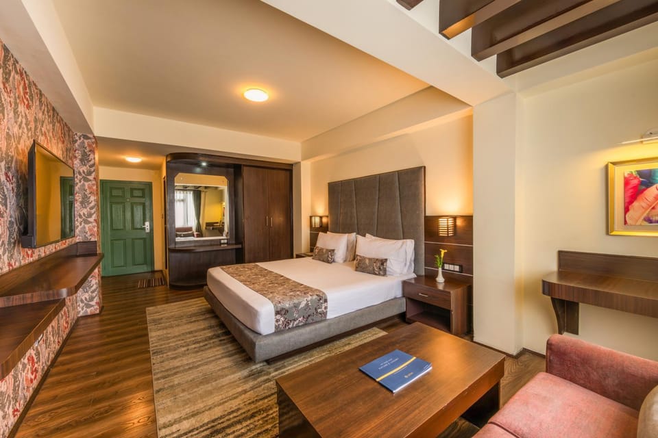 Bed, TV and multimedia, Living room, Bedroom