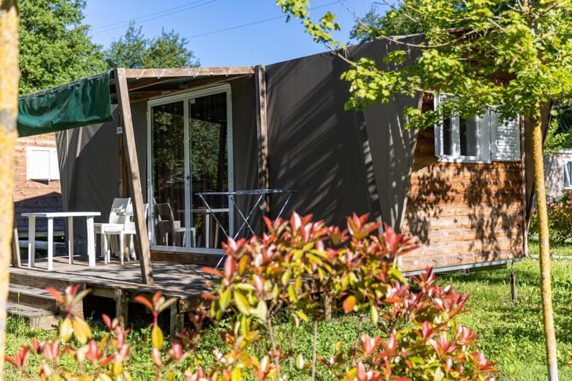 Camping Montorfano Campground/ 
RV Resort in Lombardy