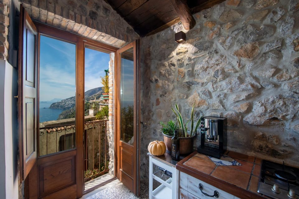 Mareluna Cottage House in Conca dei Marini