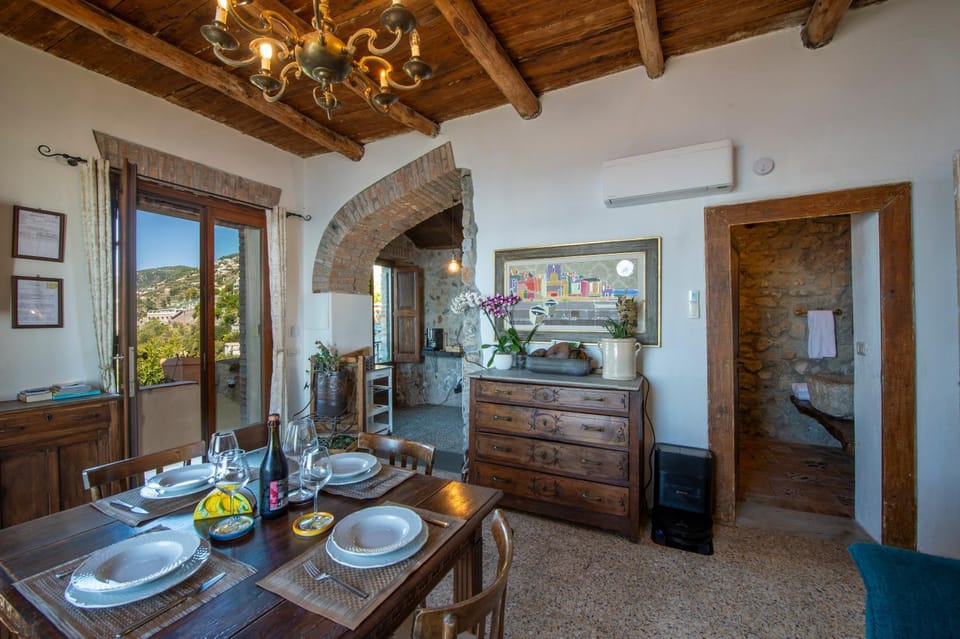 Mareluna Cottage House in Conca dei Marini