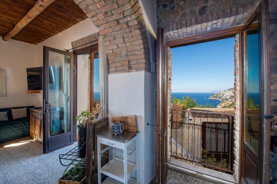 Mareluna Cottage House in Conca dei Marini