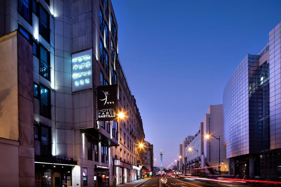 Property building, Neighbourhood, City view