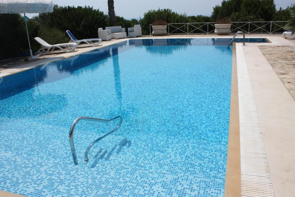 Swimming pool, Swimming pool