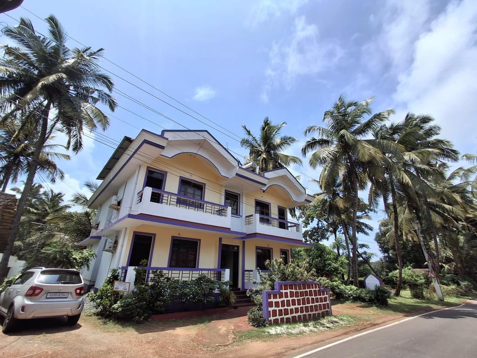 Lobo's Guesthouse Bed and Breakfast in Goa, India