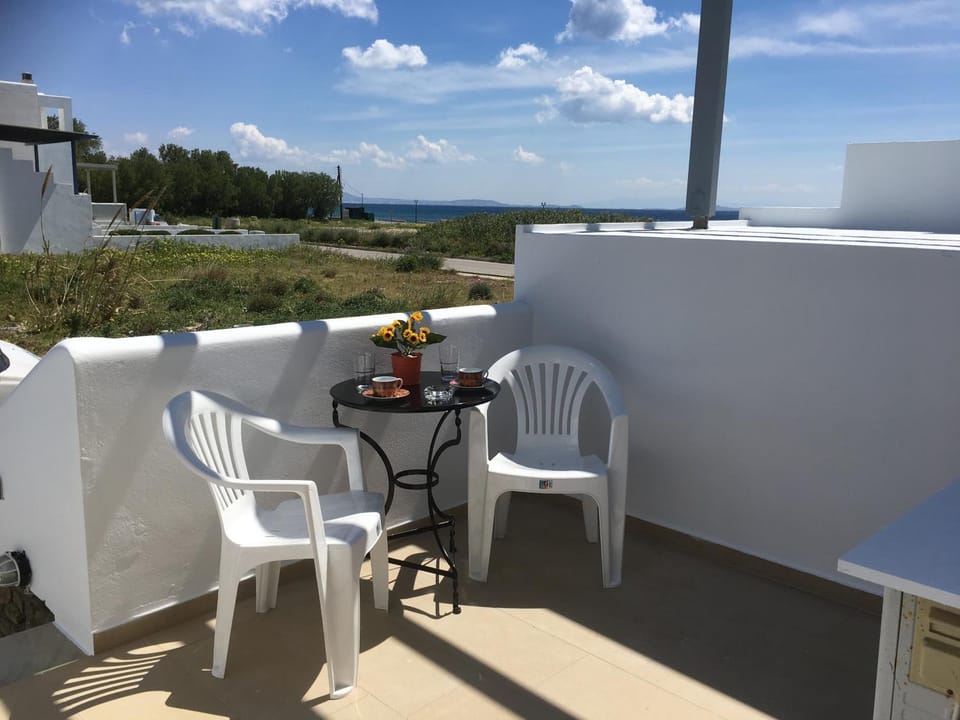 View (from property/room), Balcony/Terrace, Sea view