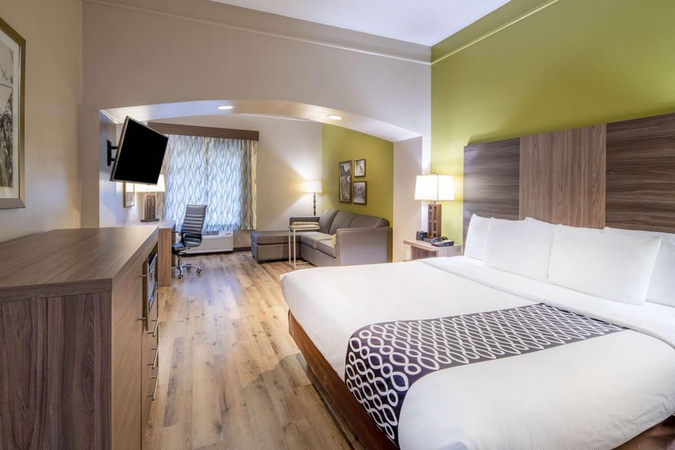 Photo of the whole room, On site