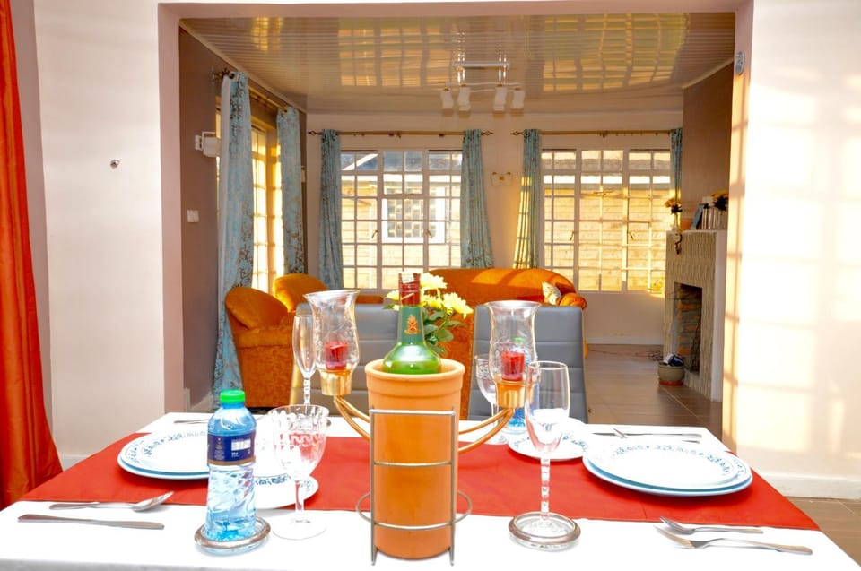 Living room, Dining area