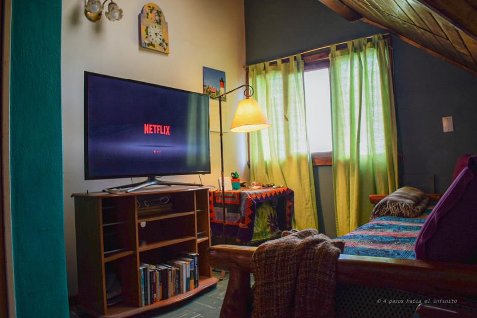 Communal lounge/ TV room, TV and multimedia, Living room