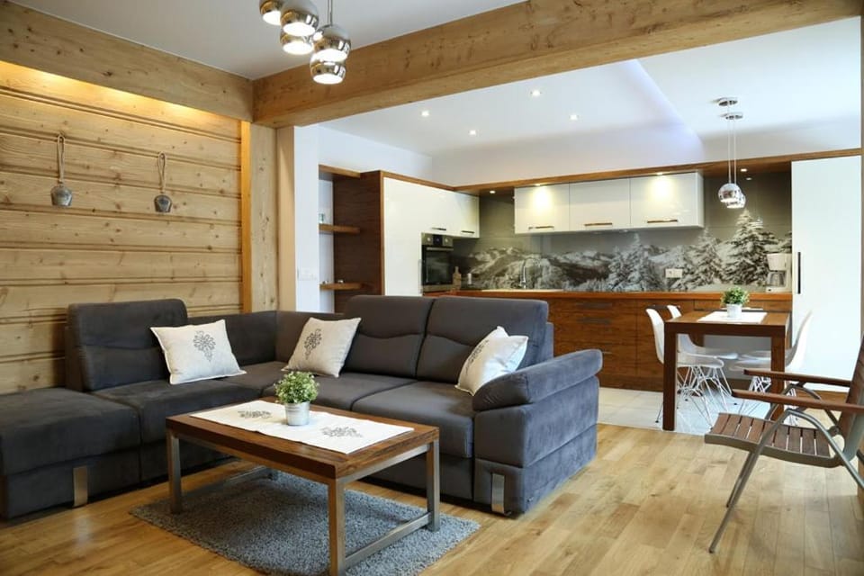 Kitchen or kitchenette, Living room