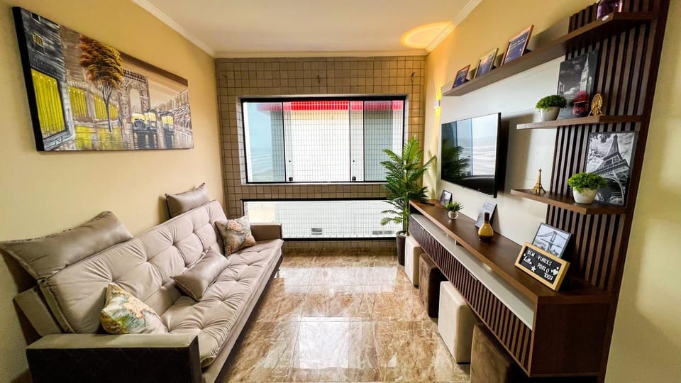 Communal lounge/ TV room, Living room, Beach, Sea view, Street view