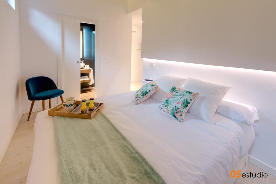 Bed, Coffee/tea facilities, Bedroom