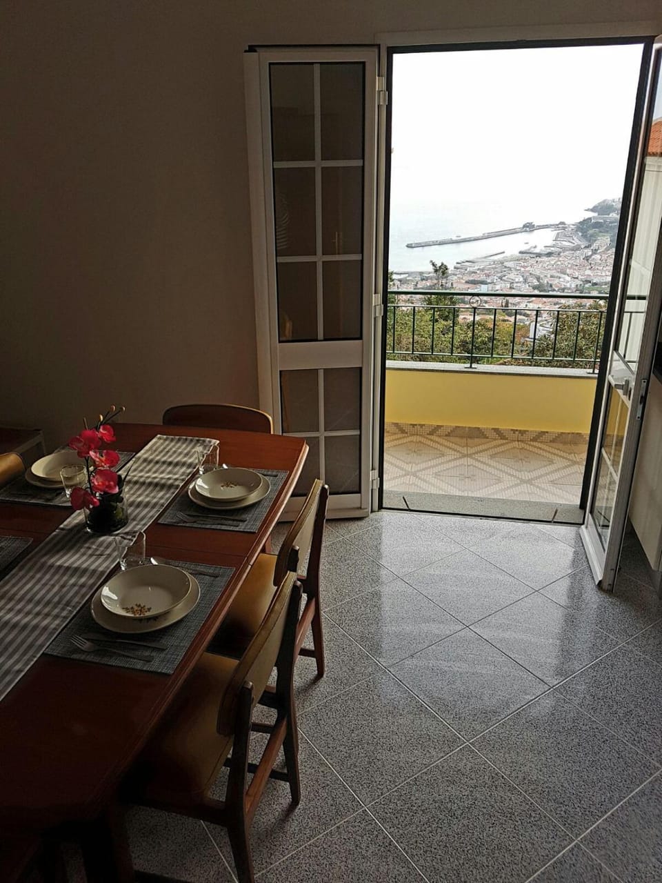 Dining area, City view, Sea view