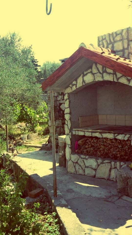 Patio, Spring, Day, BBQ facilities, Garden, On site