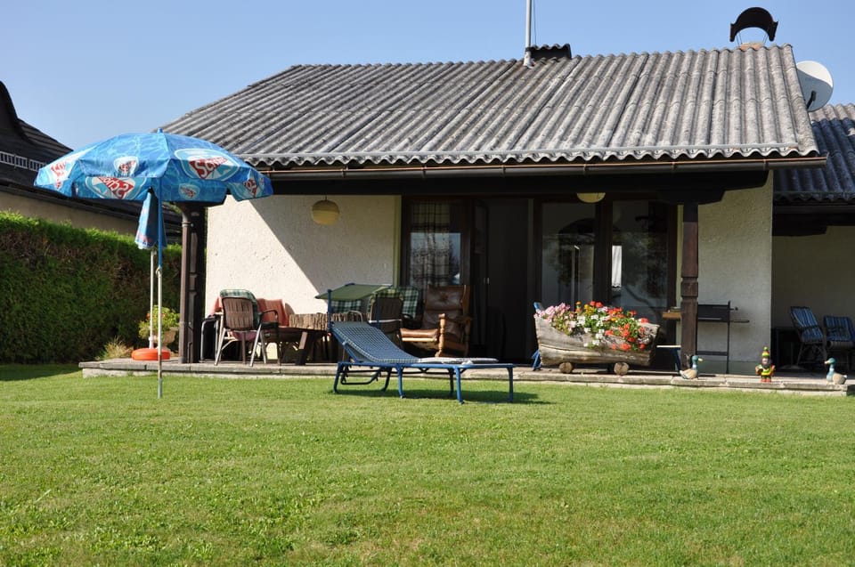 Garden, sunbed