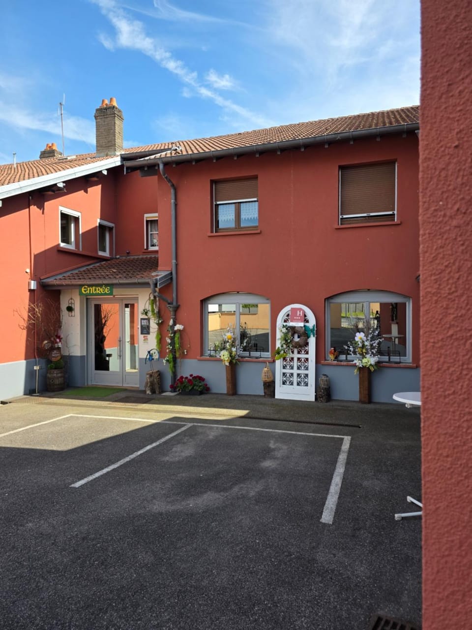 Property building, Parking