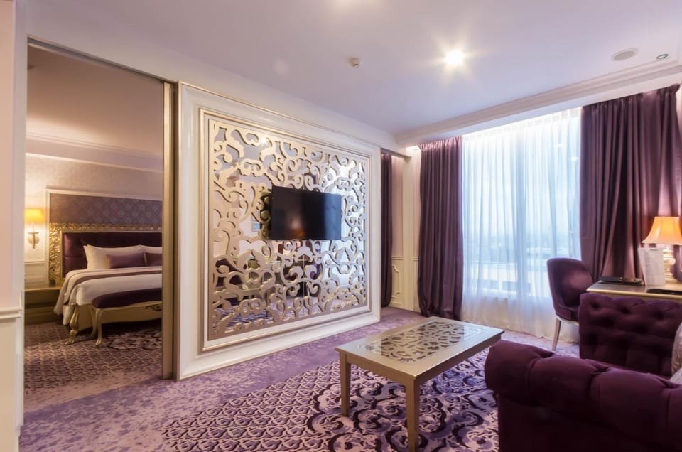 Living room, Bedroom