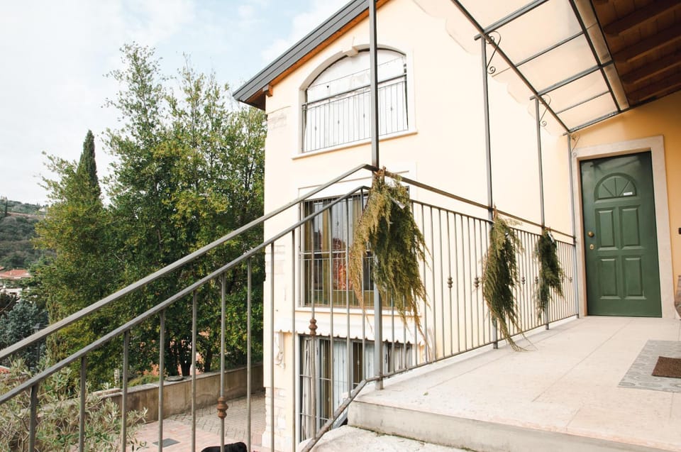 Property building, Balcony/Terrace