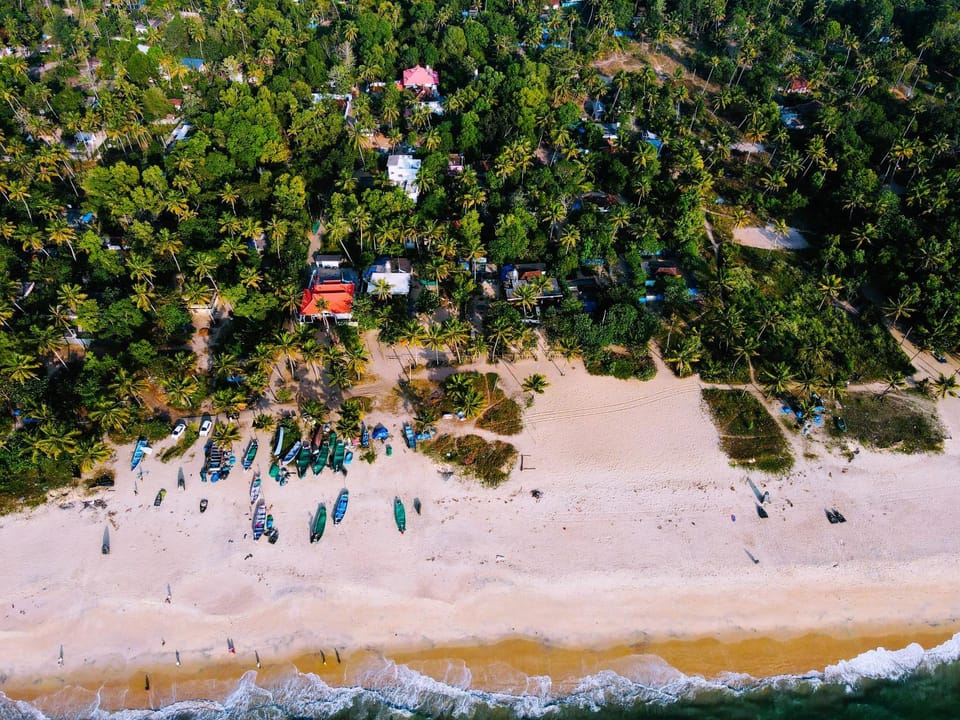 Nearby landmark, Neighbourhood, Natural landscape, Beach