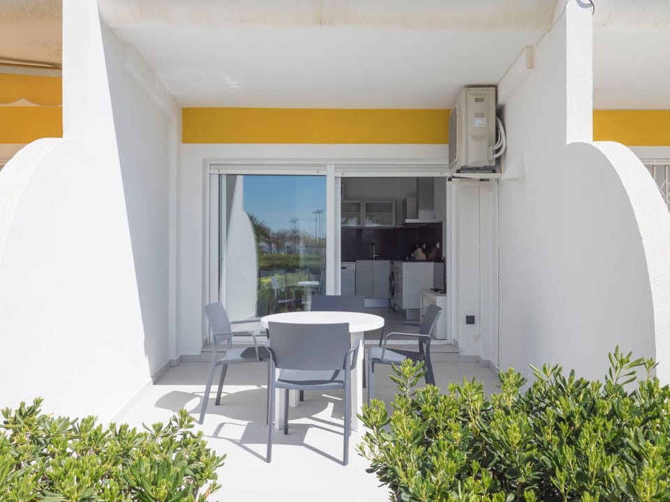 Off site, Garden, Balcony/Terrace