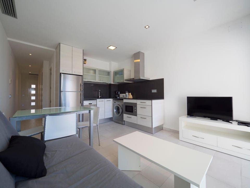 Communal lounge/ TV room, TV and multimedia, Kitchen or kitchenette, Living room, Lounge or bar, Seating area, Dining area, Communal kitchen
