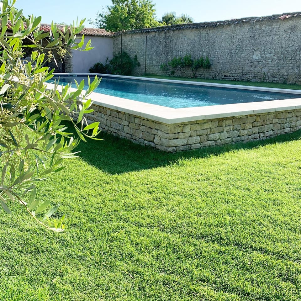 Swimming pool, Swimming pool