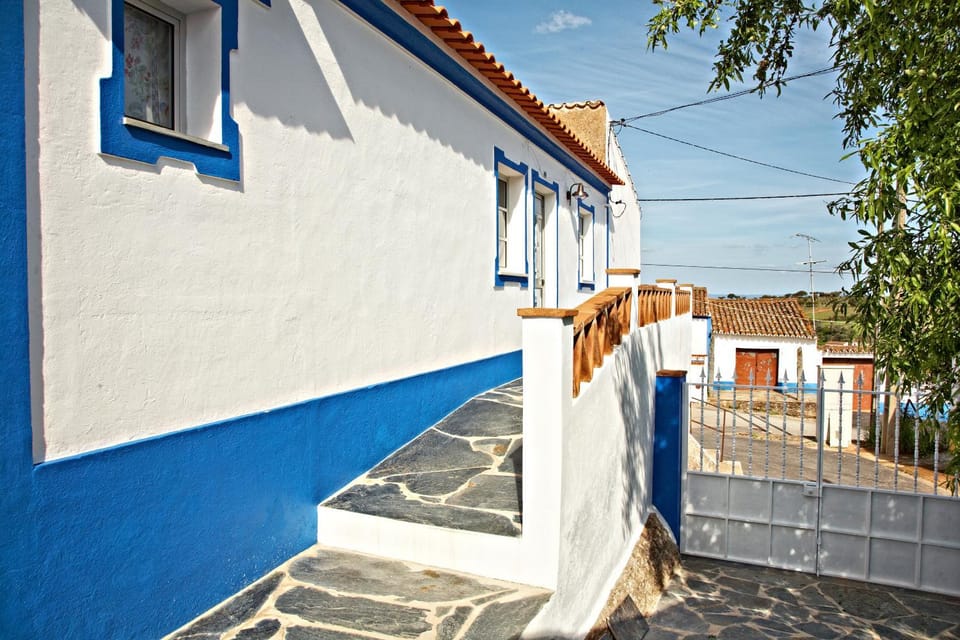 Casa da Eira House in Évora District, Portugal