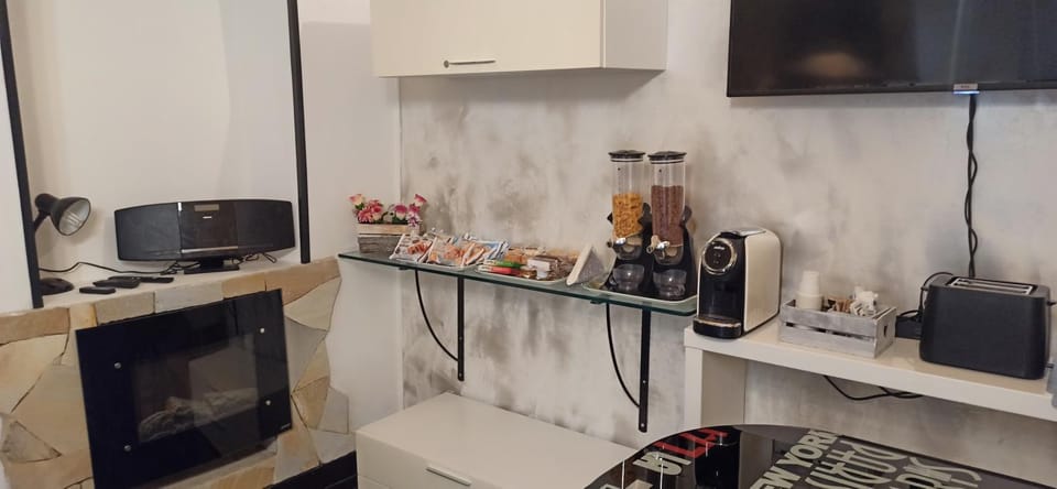 Coffee/tea facilities, Breakfast