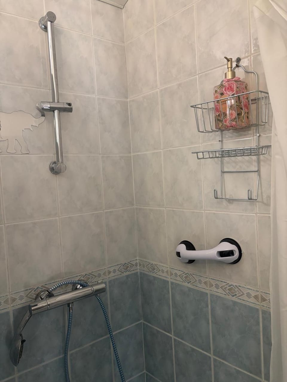 Appartement central des terres chaudes proche bord de mer Apartment in Menton