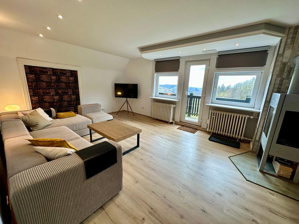 TV and multimedia, Living room, Photo of the whole room, Seating area