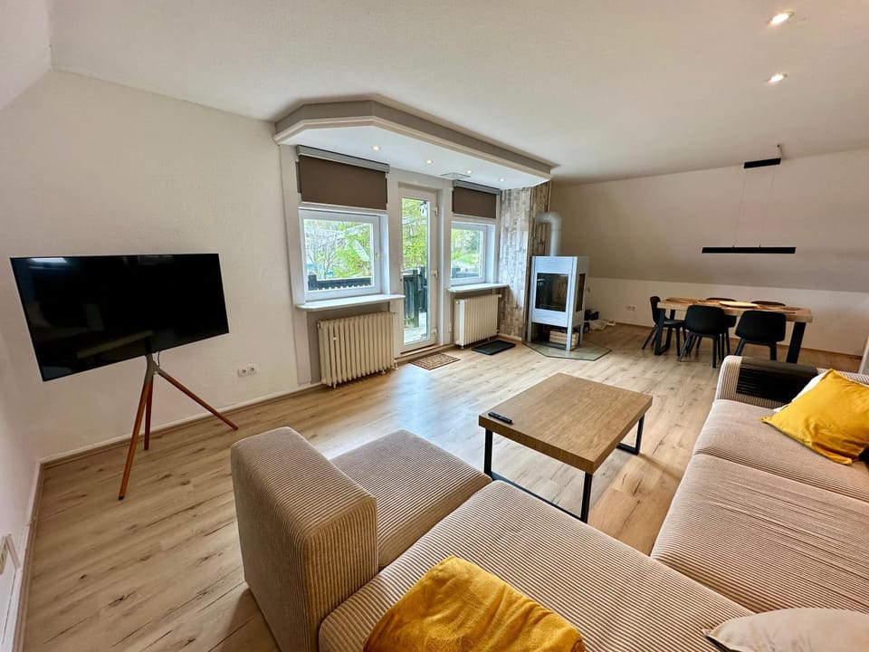 TV and multimedia, Living room, Seating area