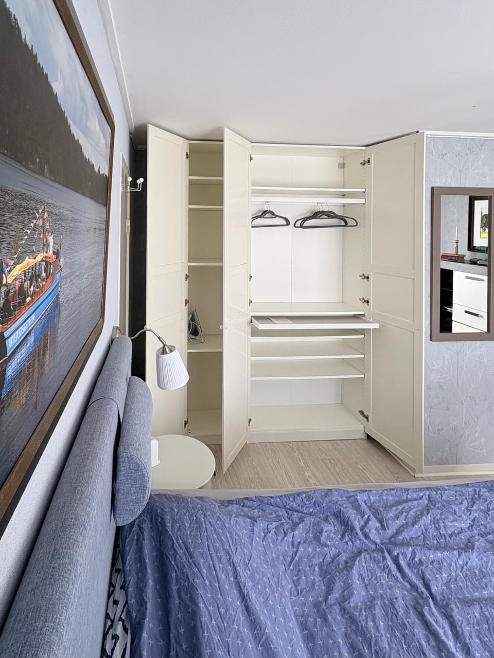 Bedroom, wardrobe