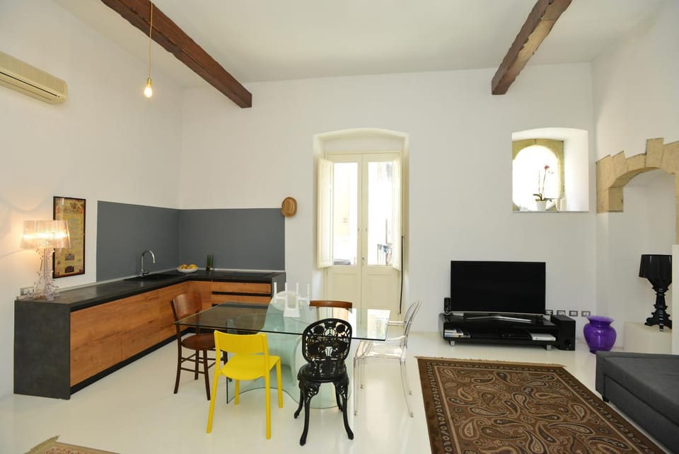 Kitchen or kitchenette, Living room, Dining area
