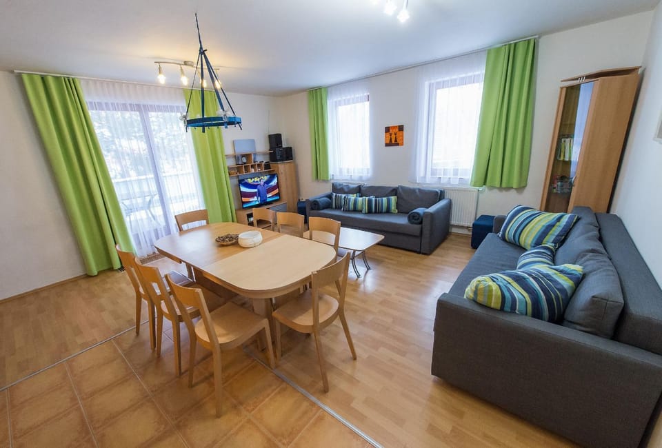 Balcony/Terrace, Living room, Seating area, Dining area