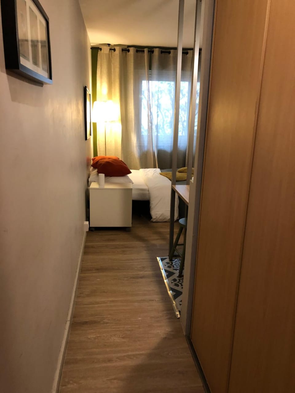 Photo of the whole room