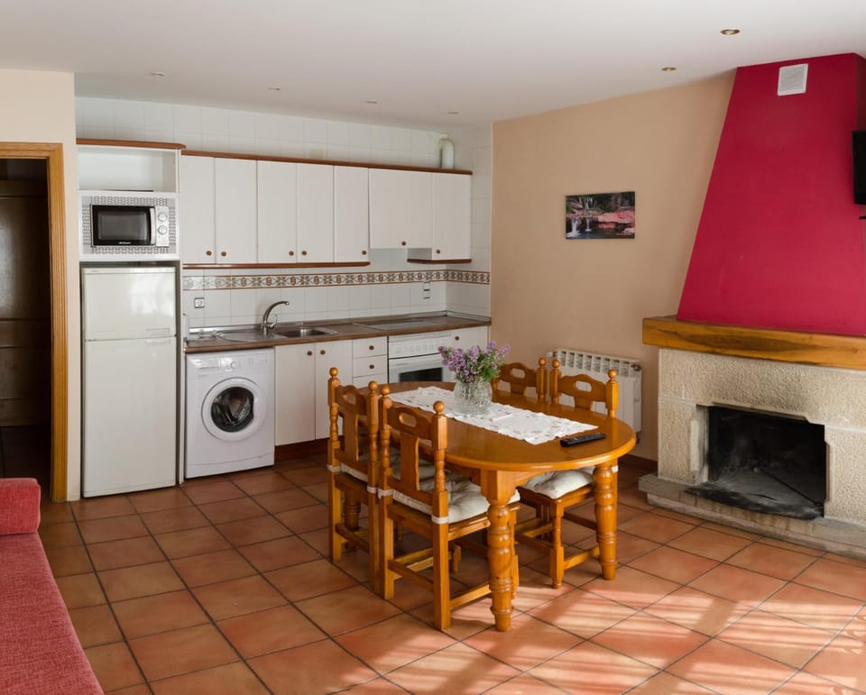 Kitchen or kitchenette, Living room, Dining area
