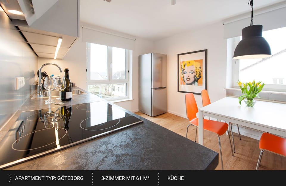 Kitchen or kitchenette, Photo of the whole room, Seating area, Dining area